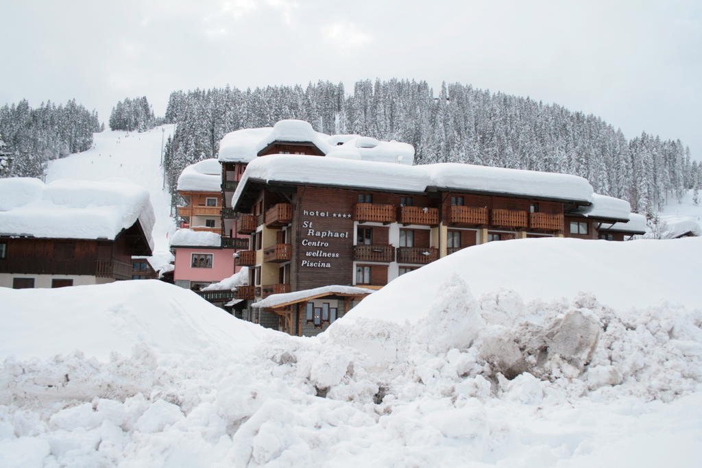 Hotel St. Raphael Мадона ди Кампильо Екстериор снимка
