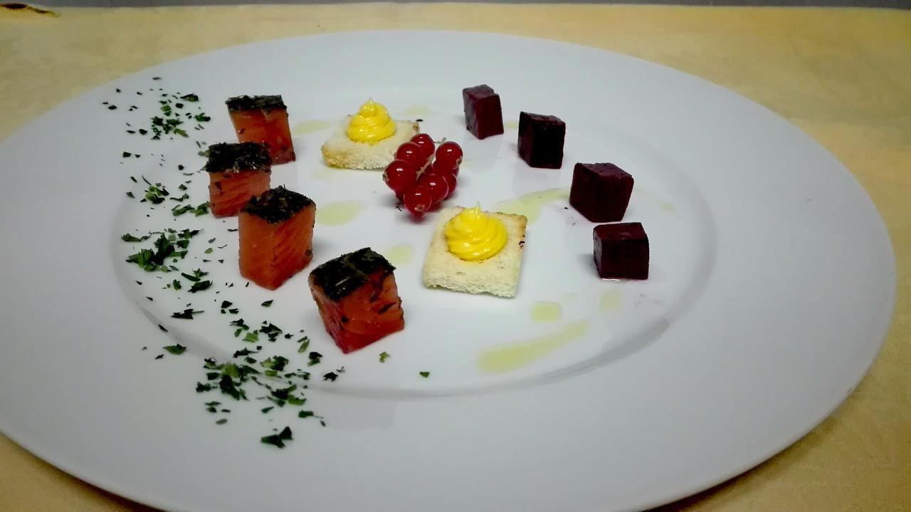 Hotel St. Raphael Мадона ди Кампильо Екстериор снимка