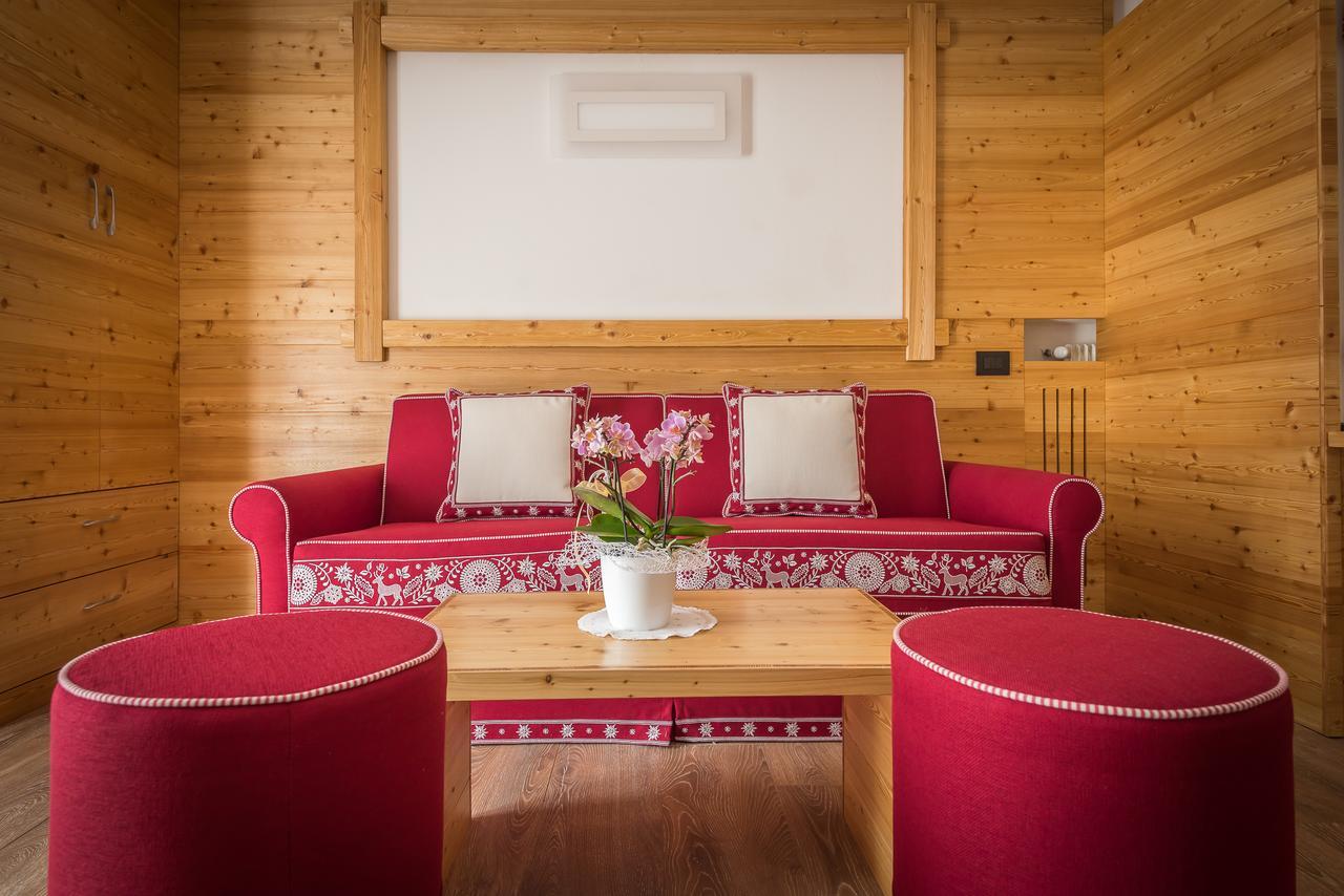 Hotel St. Raphael Мадона ди Кампильо Екстериор снимка